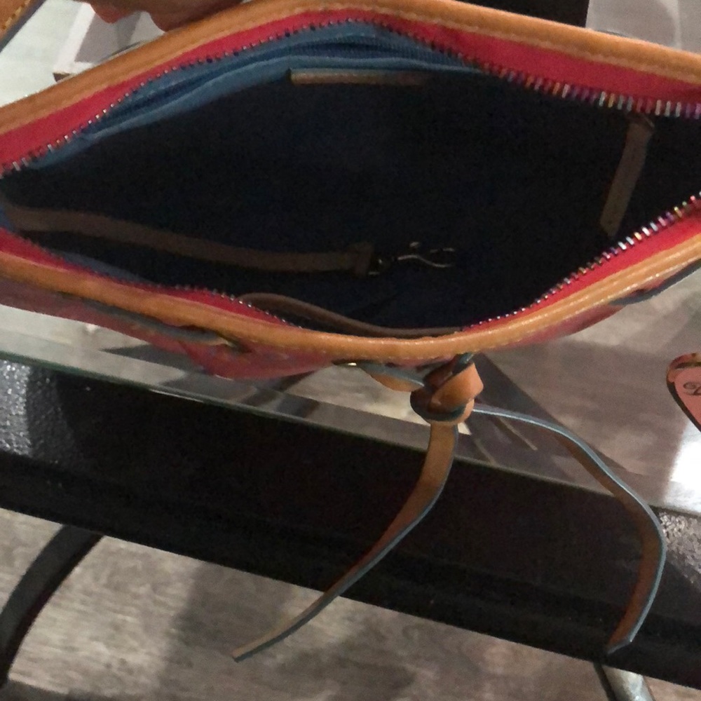 Dooney & Bourke 👛 - Picture 3 of 3